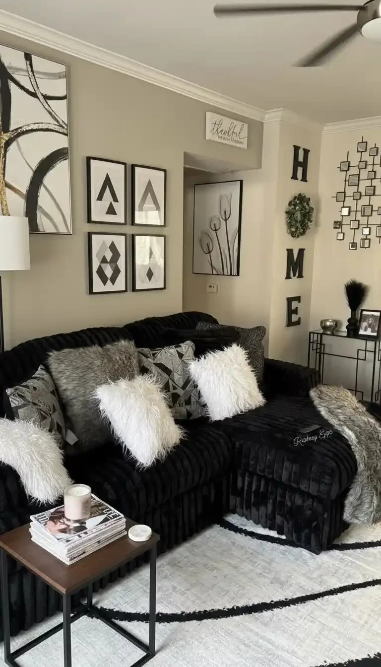 Cozy black living room decor inspiration for a stylish apartment